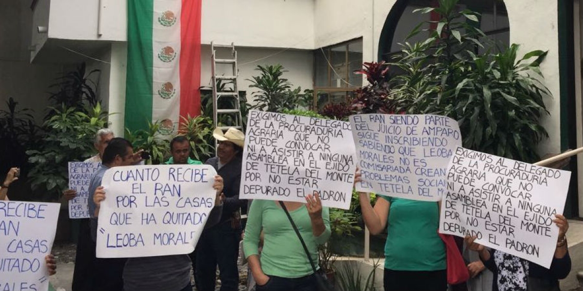 Se manifiestan ejidatarios de Tetela del Monte en la Procuraduría Agraria