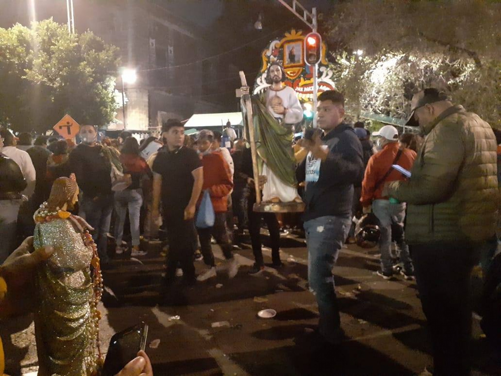 Devotos de San Judas Tadeo provocaron aglomeraciones