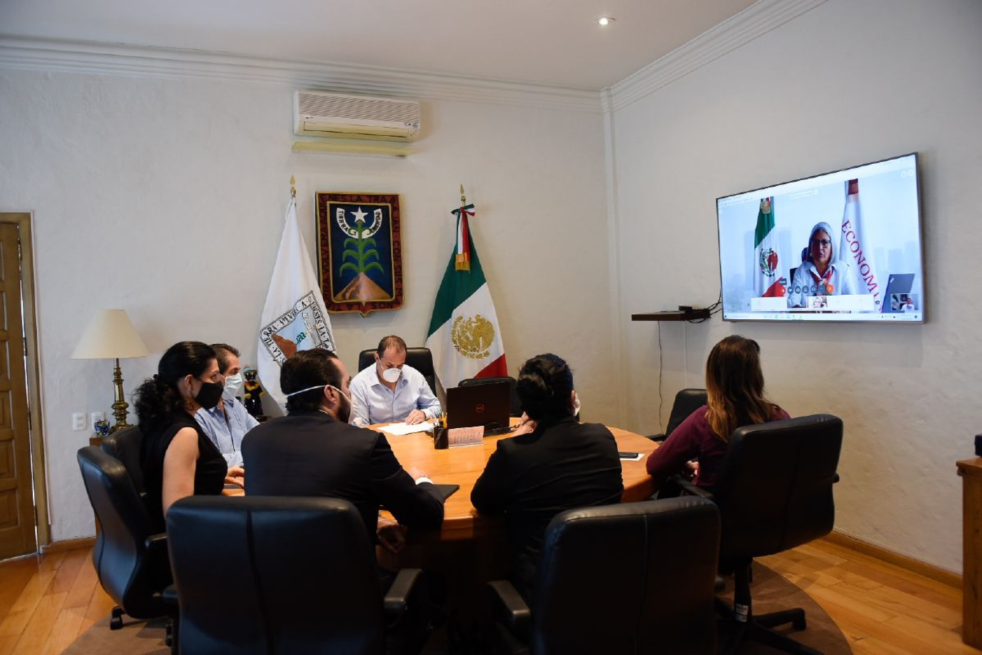 Analizan semáforo epidemiológico