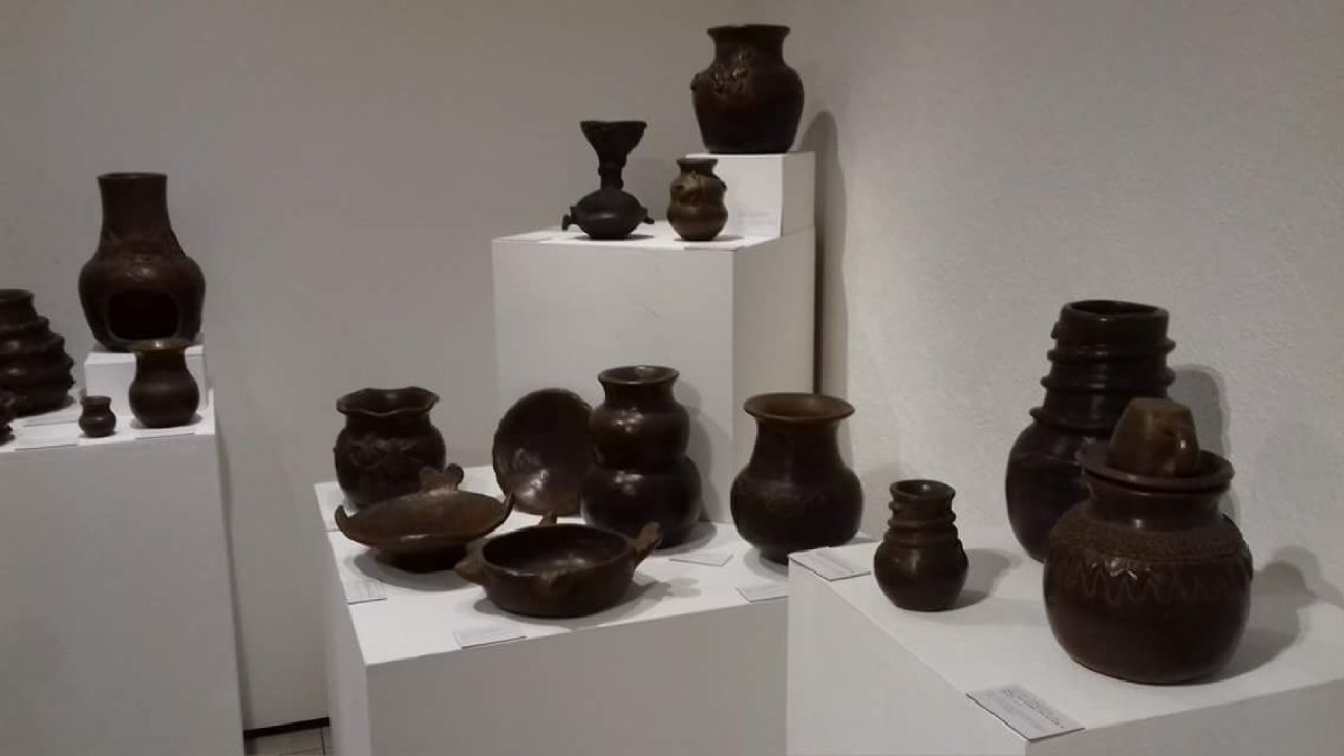 Continúa exposición de artesanos de Tlayacapan y Paraguay en "La Cerería”