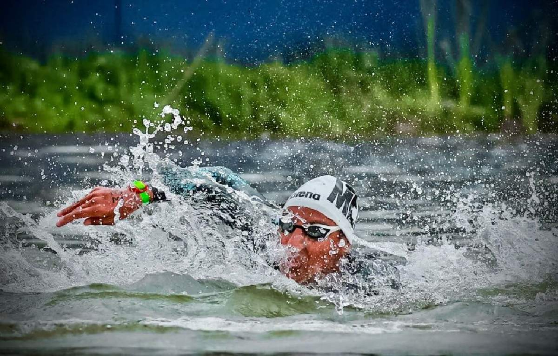 En los cinco kilómetros quedó ubicado en la décima posición mundial, con un tiempo de 51:36.80 minutos