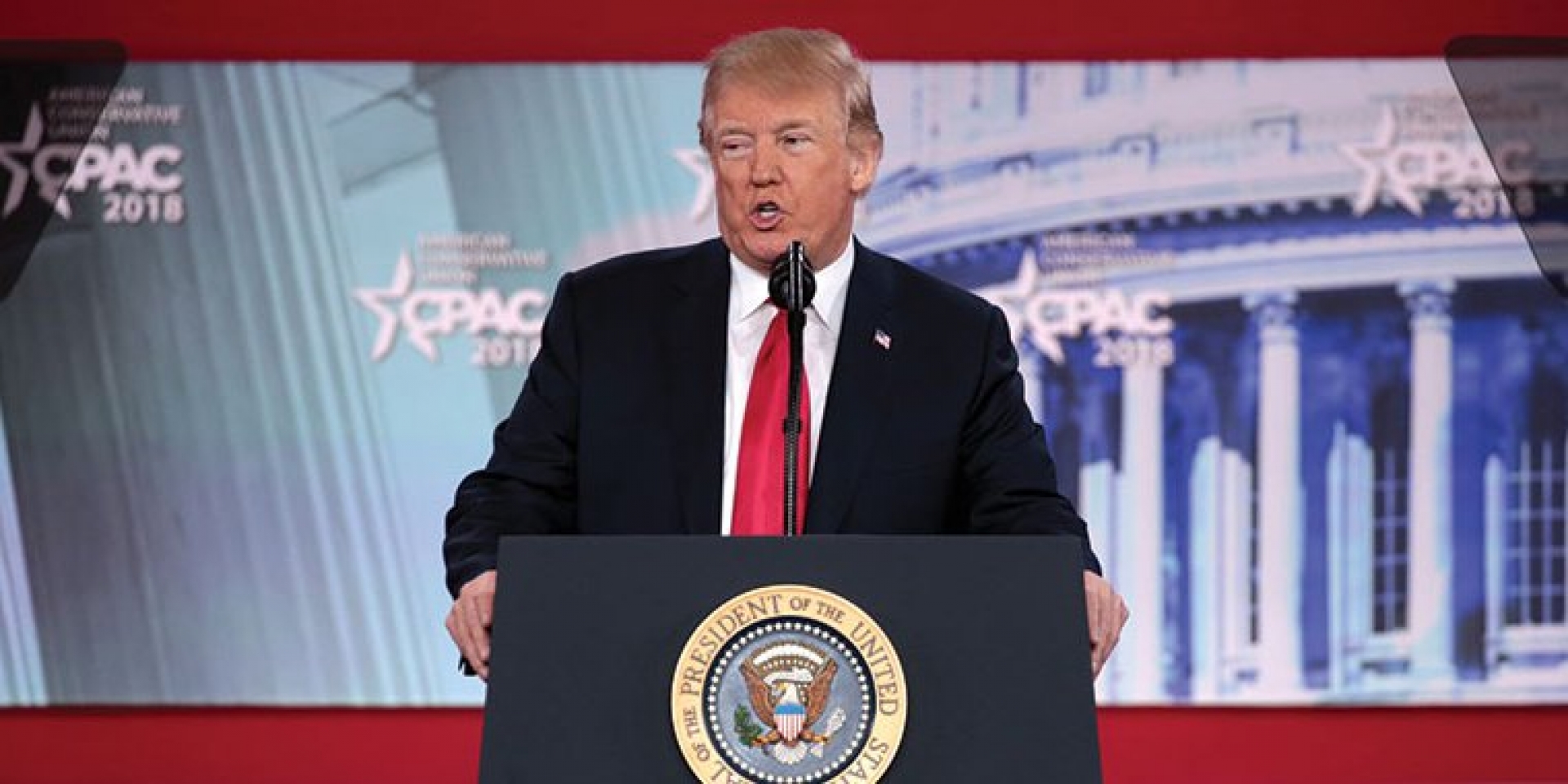 Trump insiste: migrantes indocumentados son como 'animales'