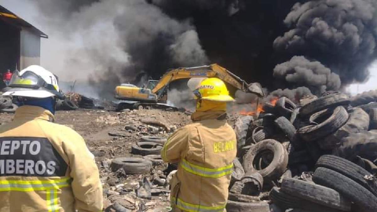 Se registra incendio en relleno sanitario de Cuautla