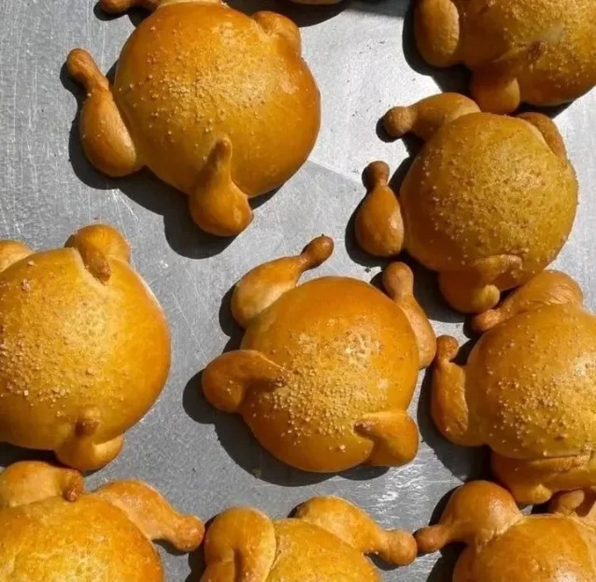 Pan de 'pollo rostizado' : La sorprendente fusión que está revolucionando las redes sociales