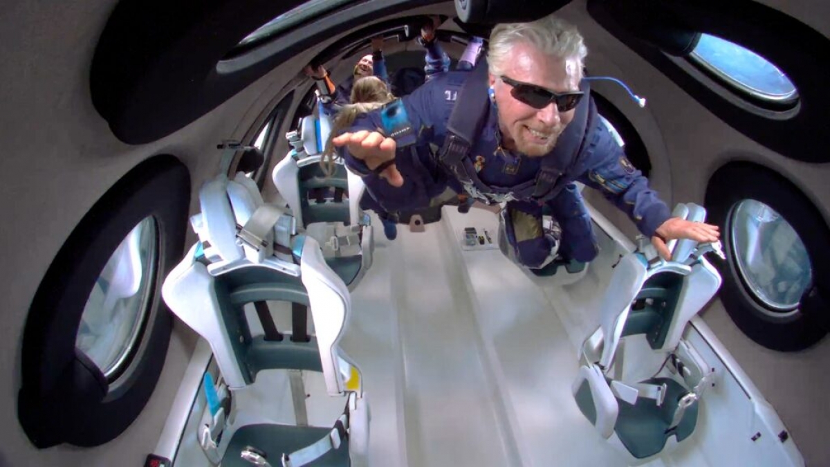 El precio por turistear en el espacio con Virgin se 'sale de órbita'