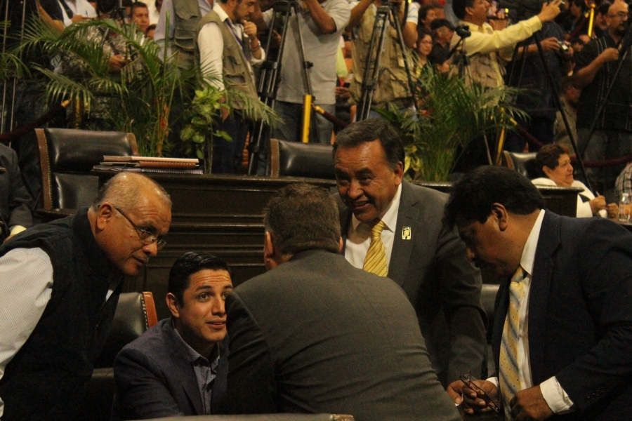 Como se esperaba, diputados nombraron a Pérez Durón como fiscal general