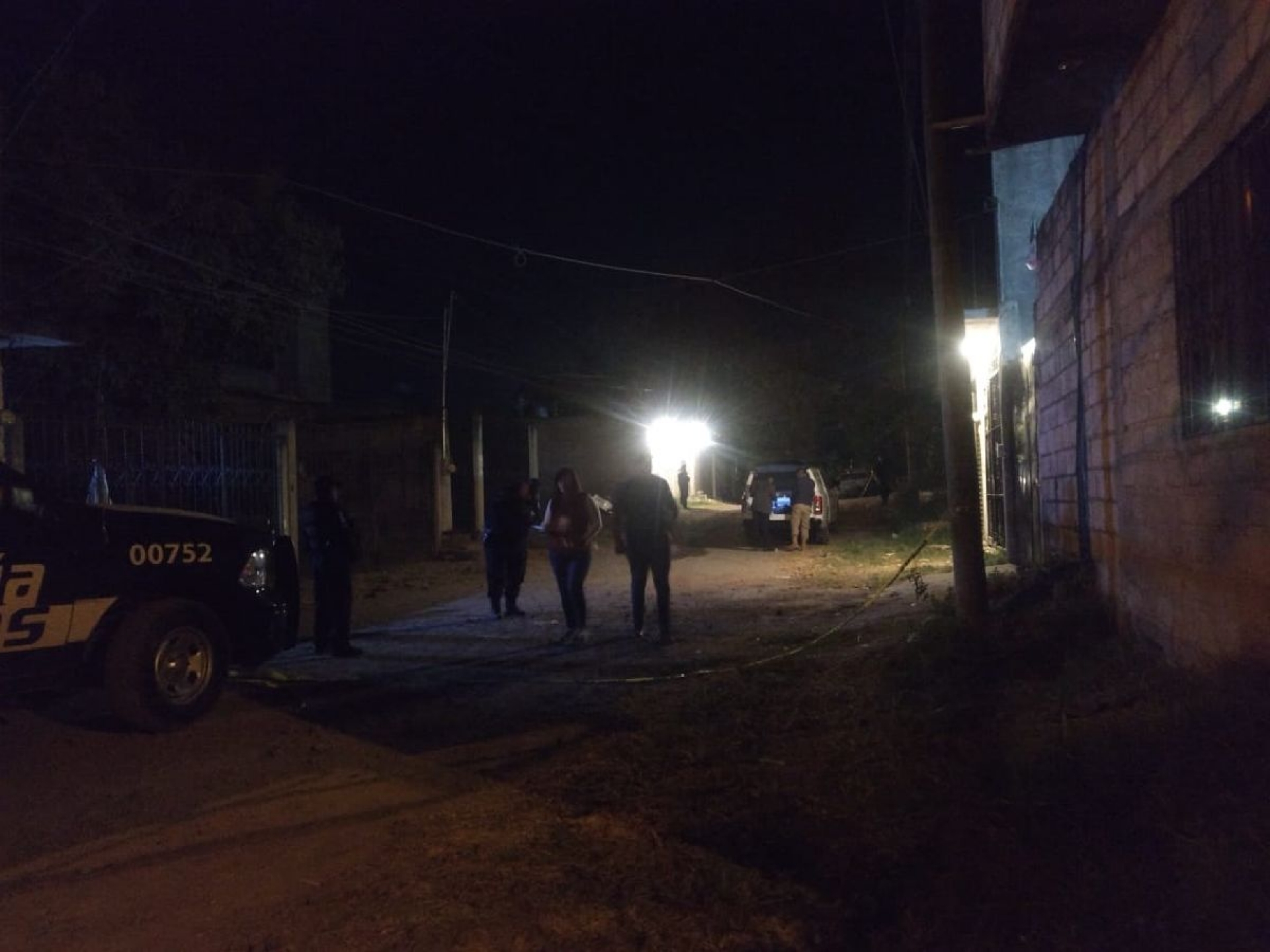 Hallan un cadáver calcinado en un auto