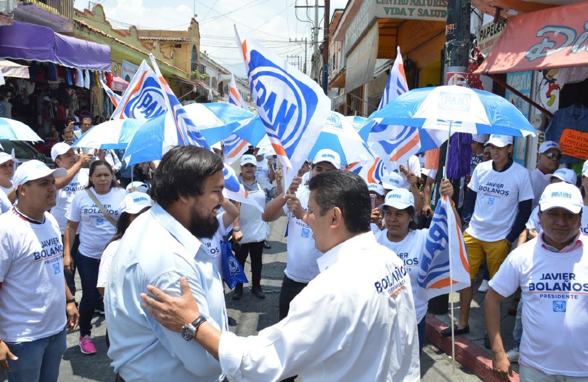 Javier Bolaños visita las Plazas Lido y Degollado