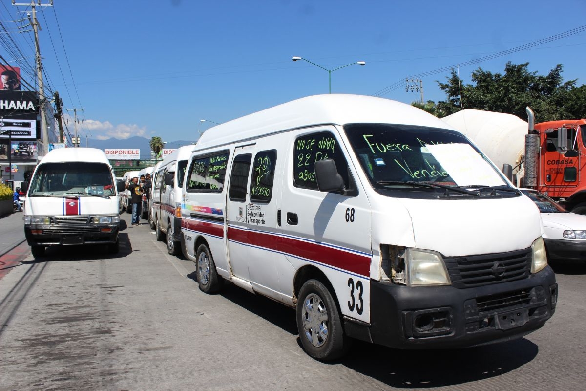 Exigen a la SMyT resolver conflicto entre ruteros de Yecapixtla