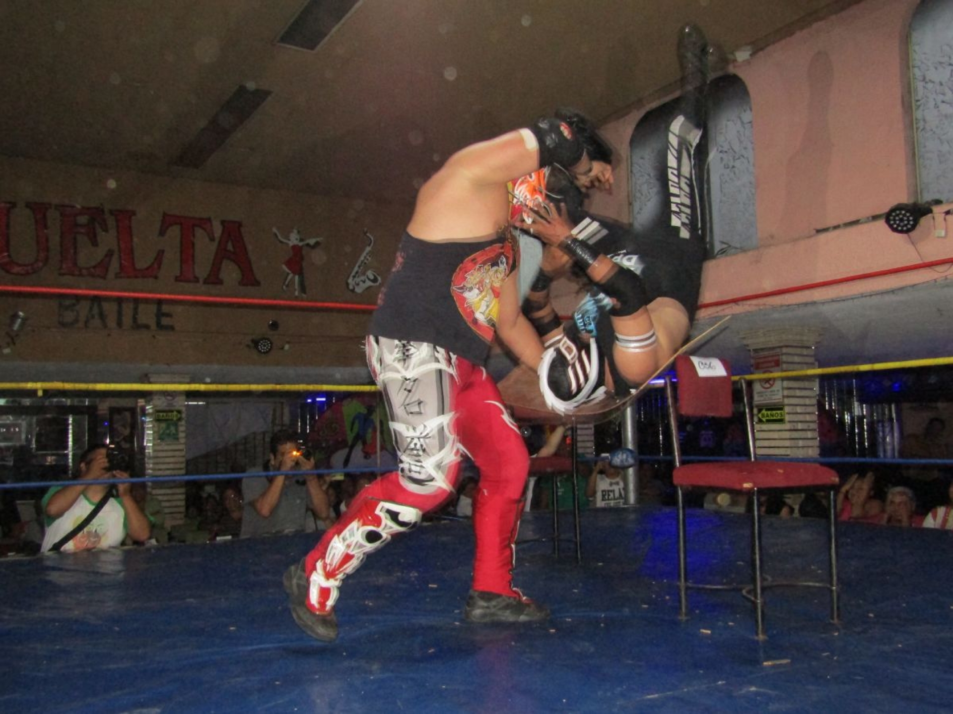 Pesadilla, Black Fire y Crazy Boy cobran revancha