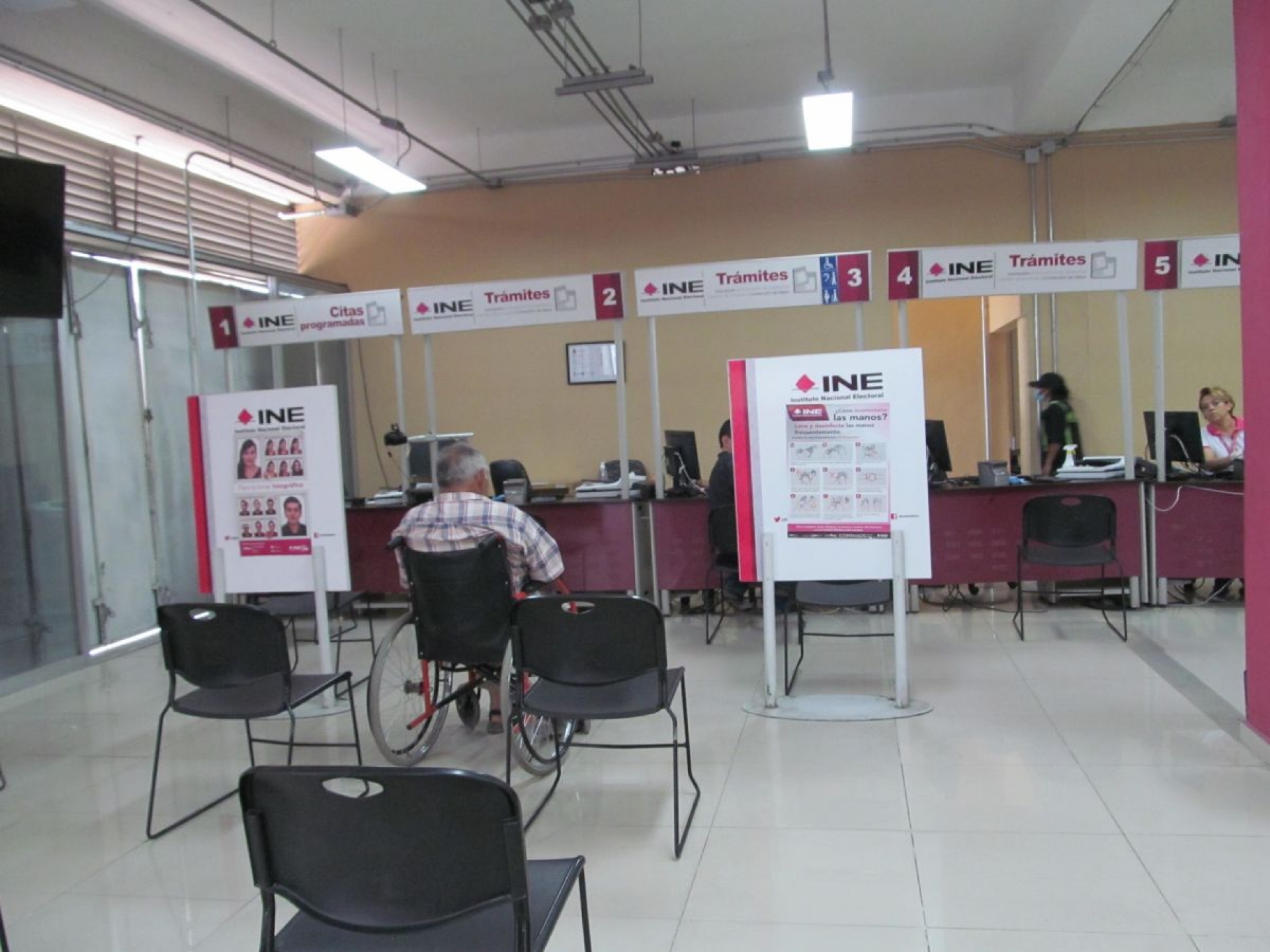 Expide el INE constancias digitales de identificación