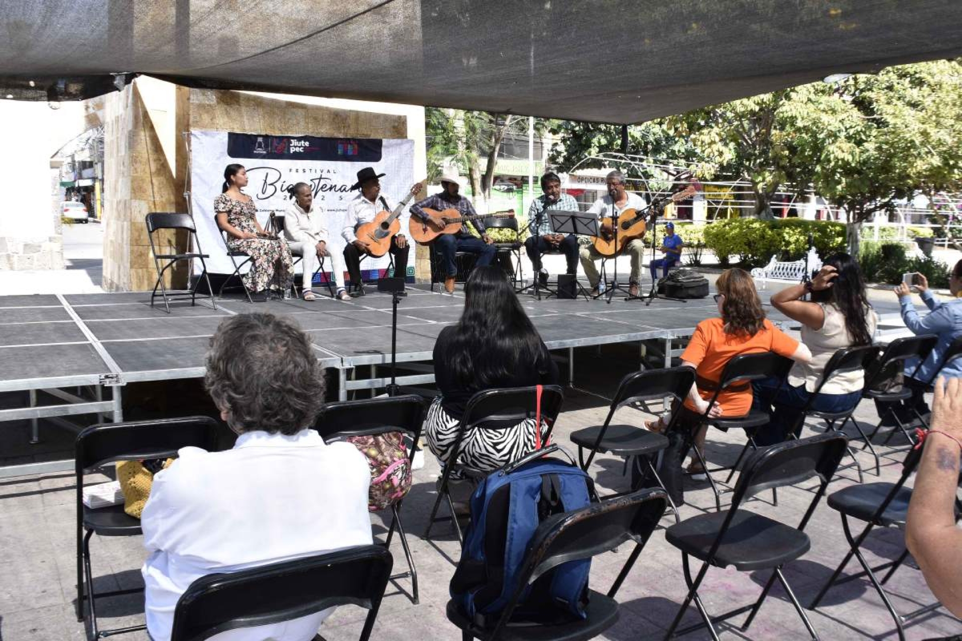Trovadores celebran a Santa Cecilia