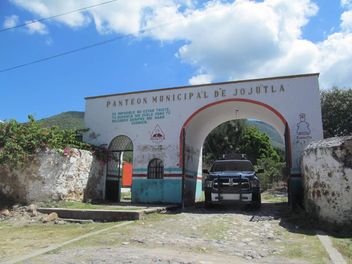Esperan turno para reanudar exhumaciones en fosas de Jojutla