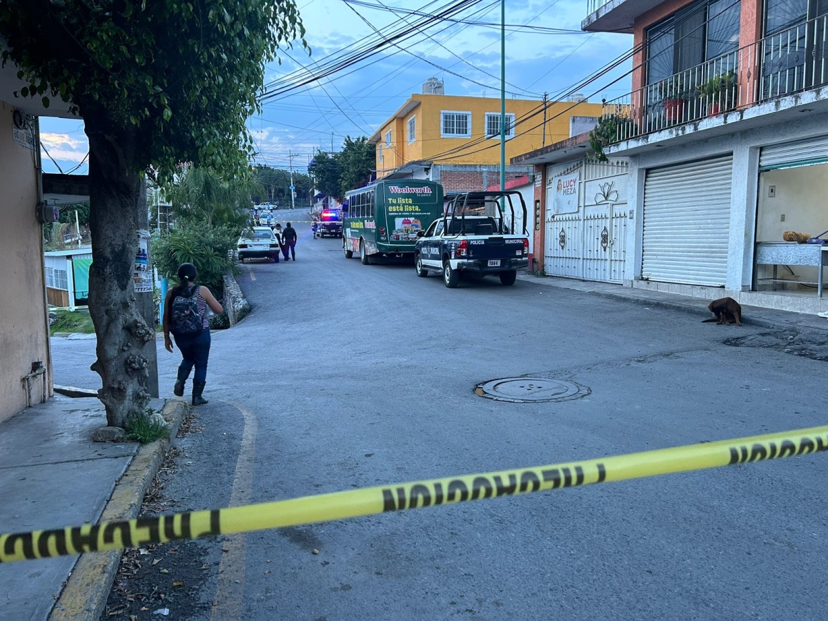 Asalto a 'ruta' deja un muerto y una mujer herida