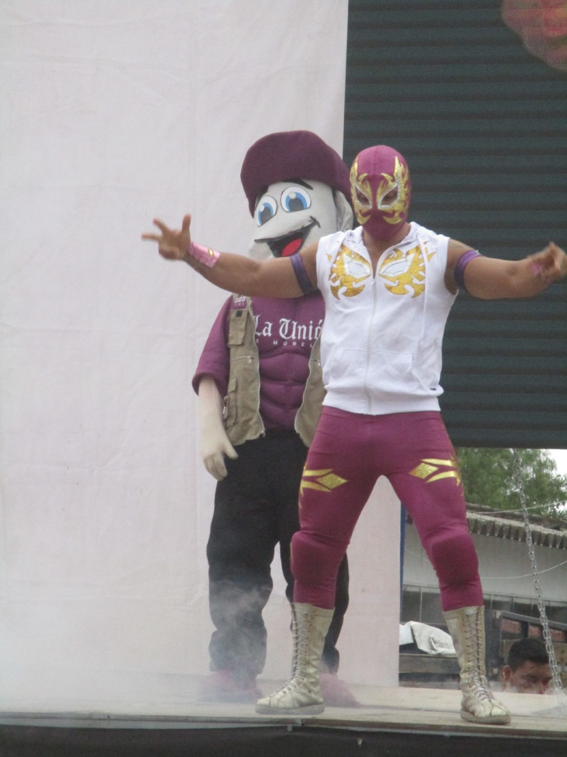 Sueña con debutar en el CMLL