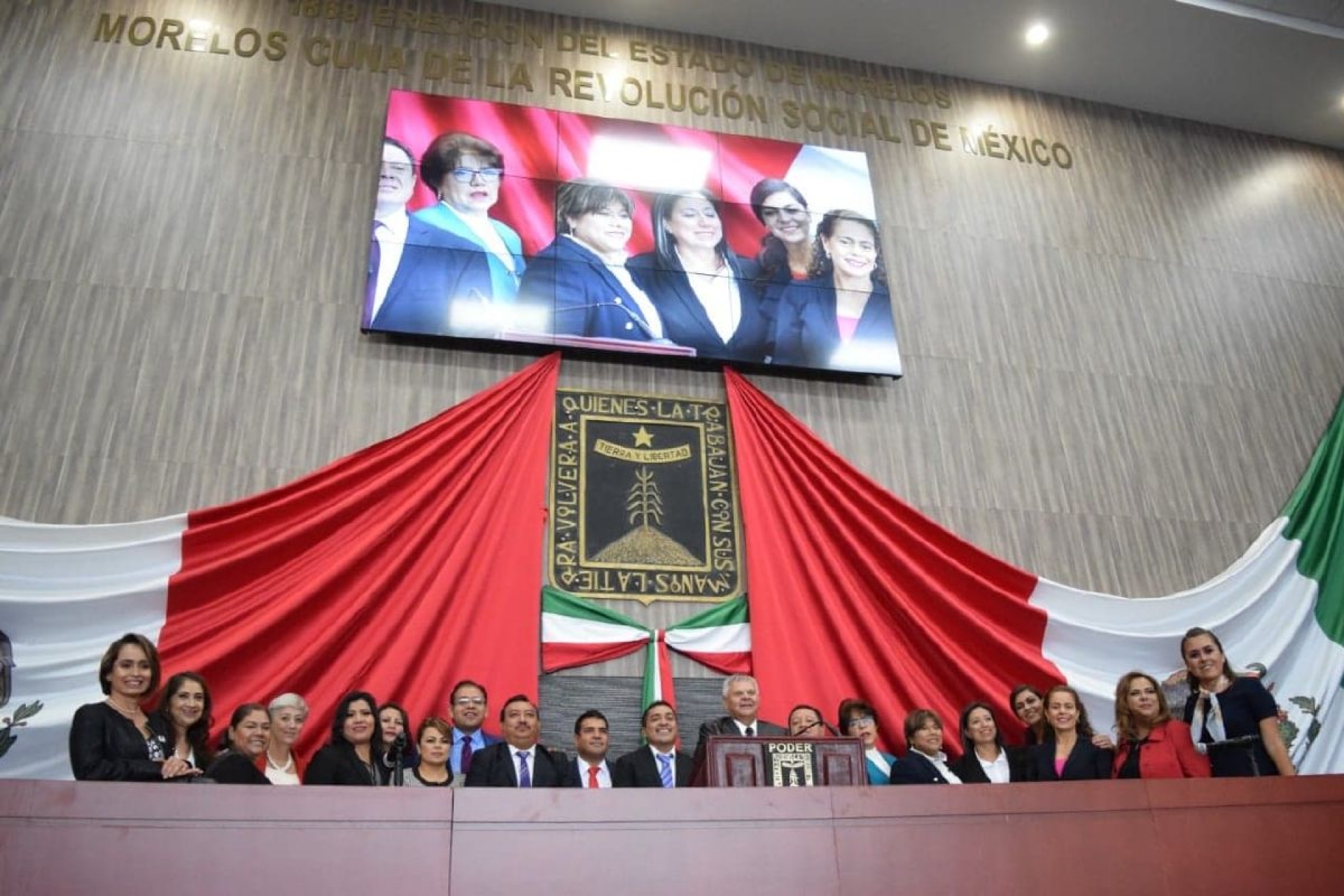 La nueva Legislatura se compromete a revertir excesos de sus antecesores
