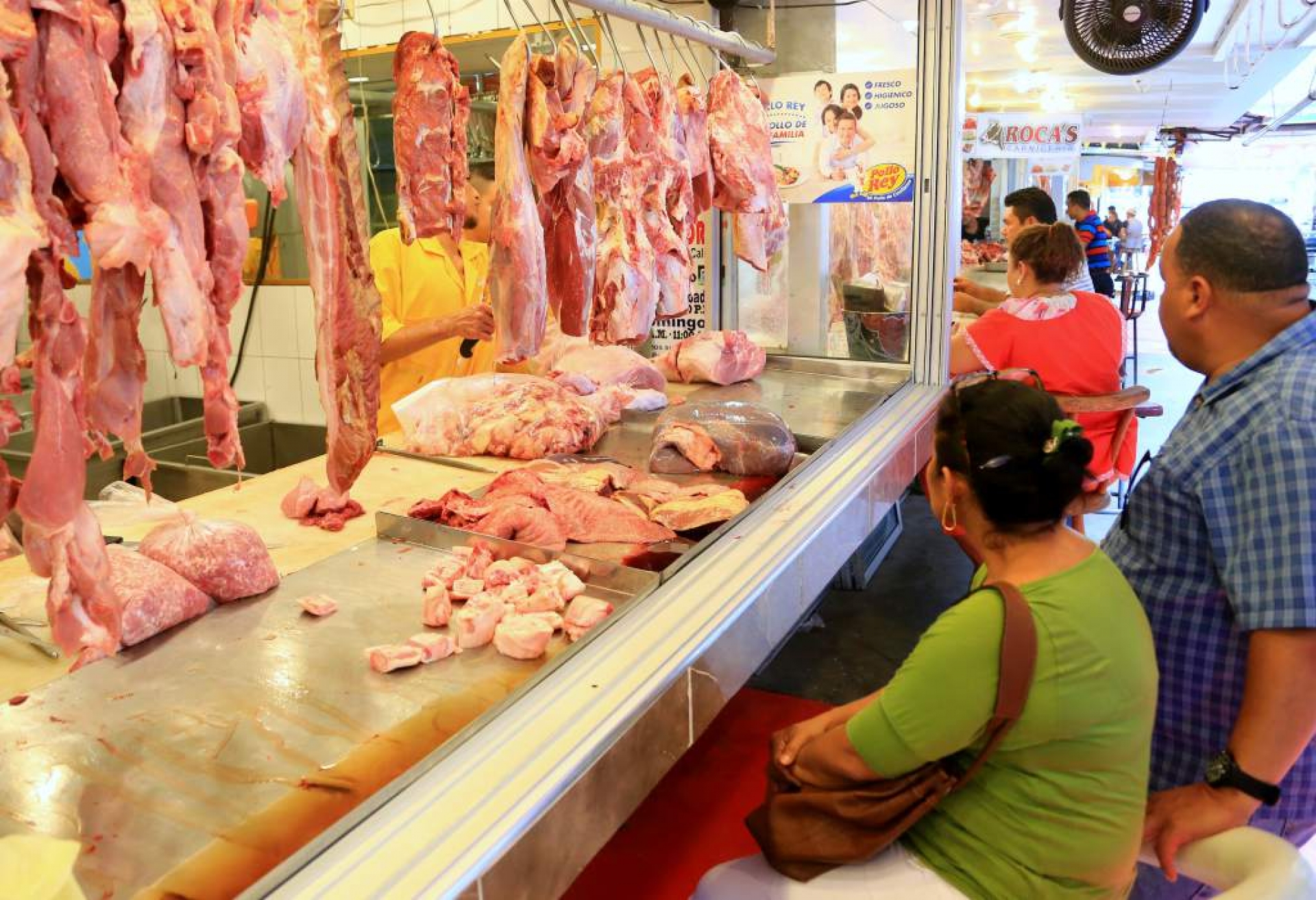 Hasta en 70 %, disminuye venta de carne en el corredor poniente