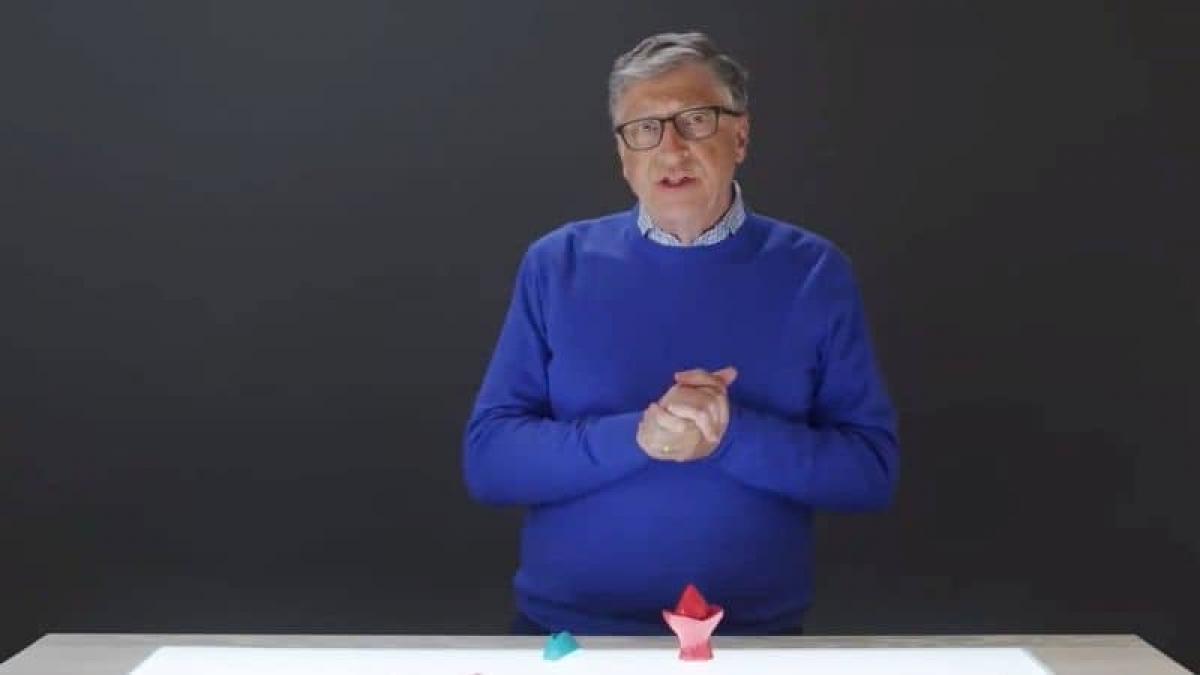 Bill Gates pide acelerar vacunación para frenar mutación del COVID-19