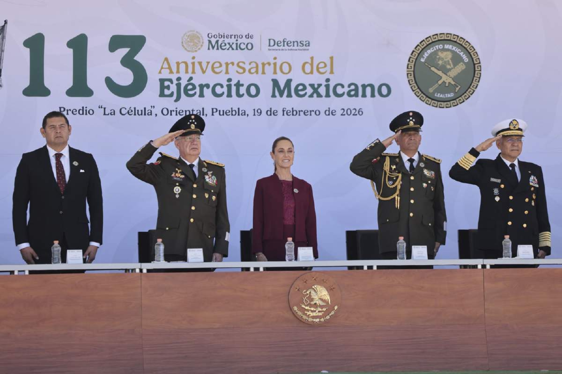 'Nuestras fuerzas armadas son garantía de que México decidirá su destino con independencia': Claudia Sheinbaum