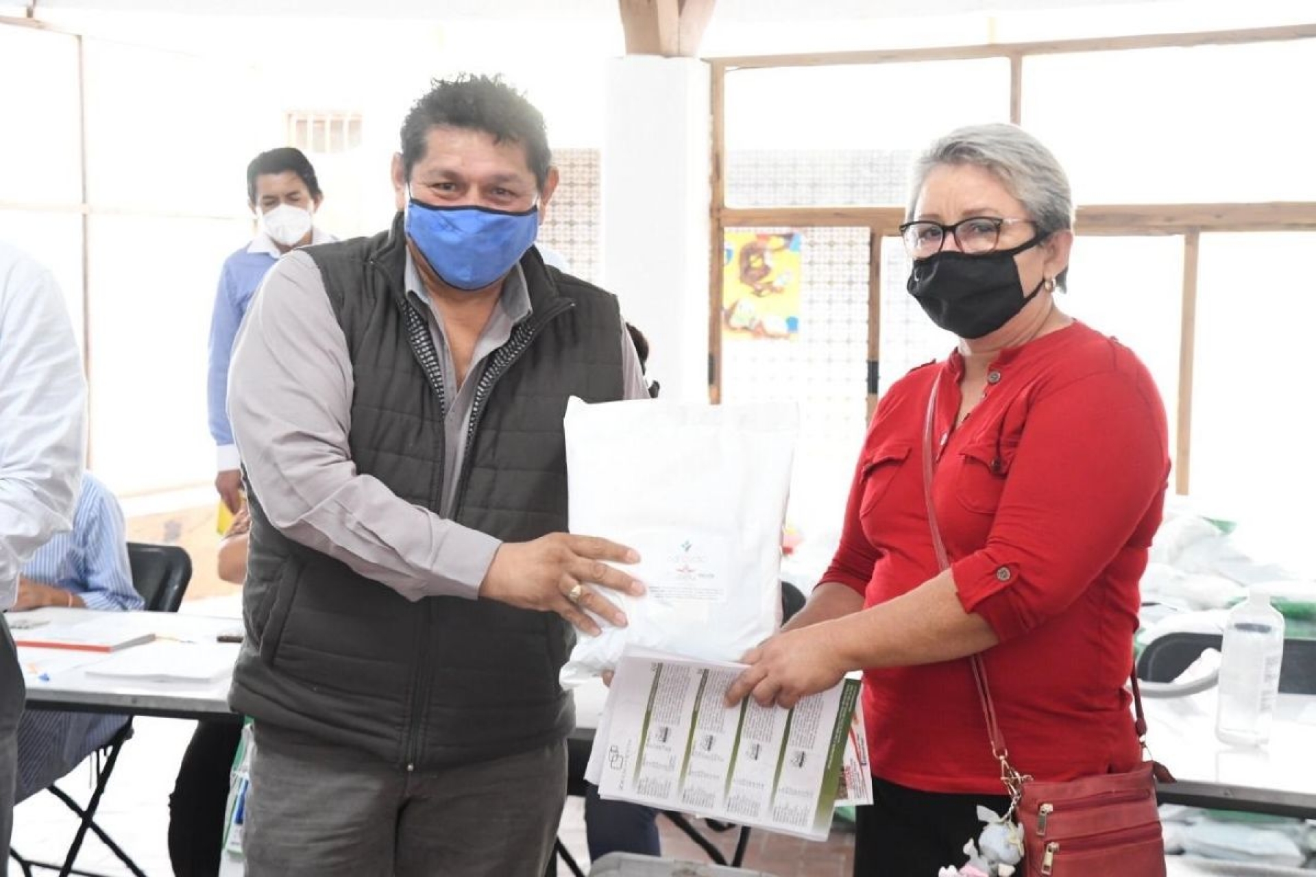 Entrega alcalde de Cuautla apoyos a productores agrícolas