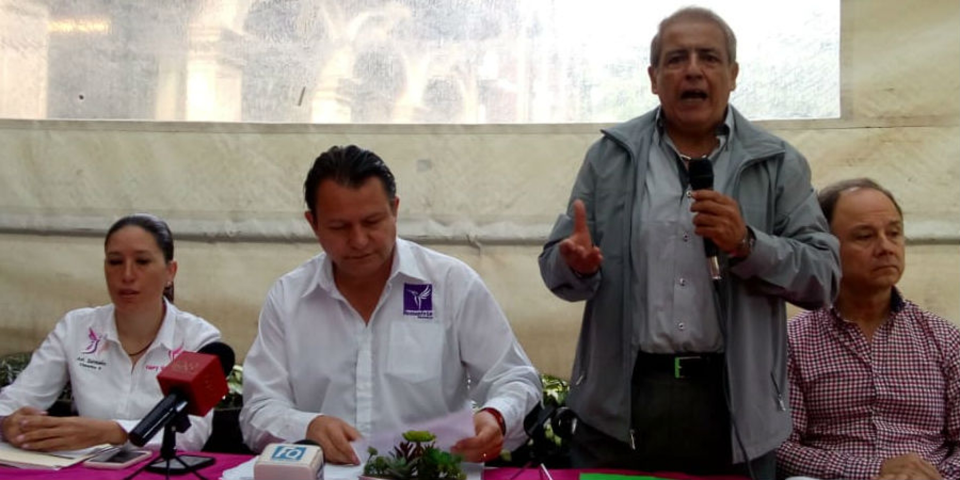 Lamentan comerciantes del centro histórico estado de calles en el primer cuadro de la ciudad