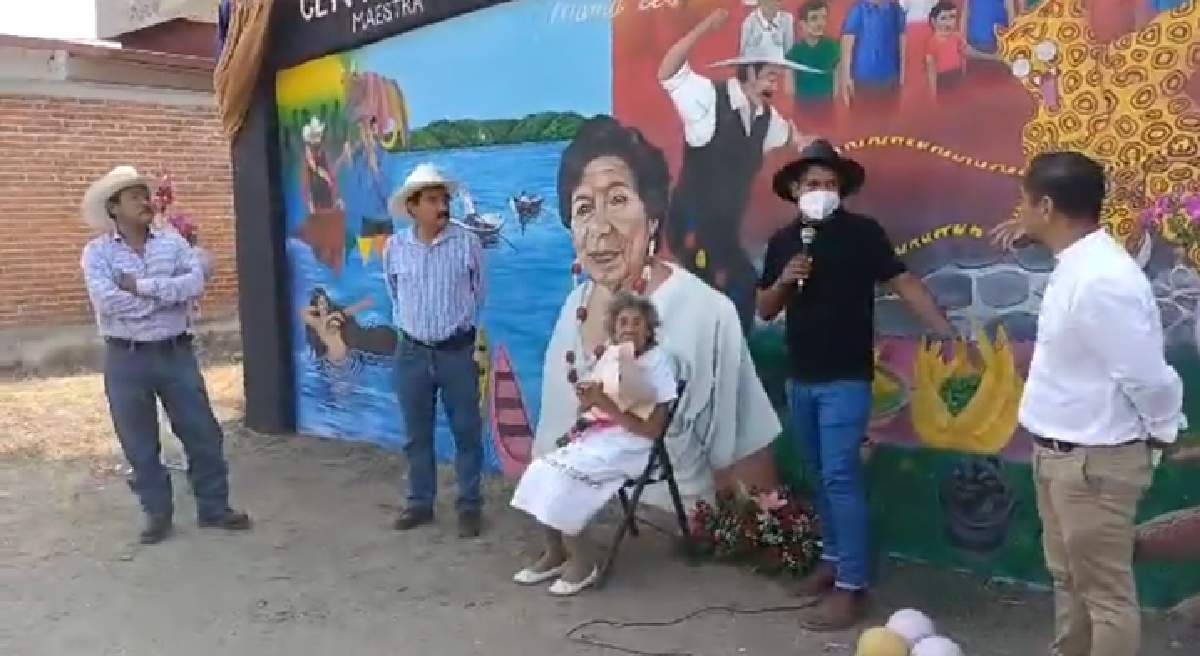 Inauguran mural en honor de Mamá Teo