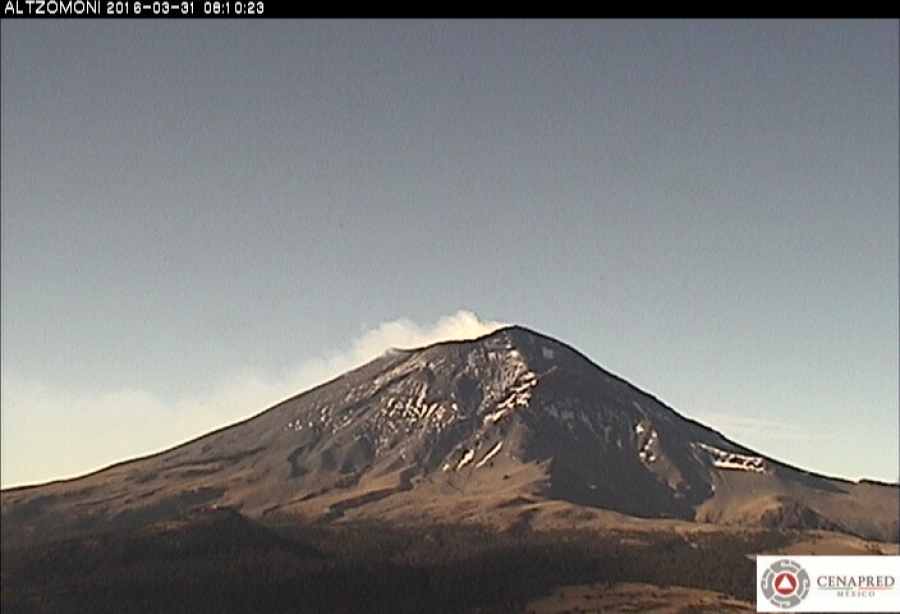 Se mantiene la alerta por explosiones en el volcán Popocatépetl