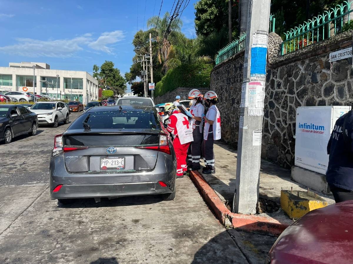 Provocó una carambola por pasarse el alto