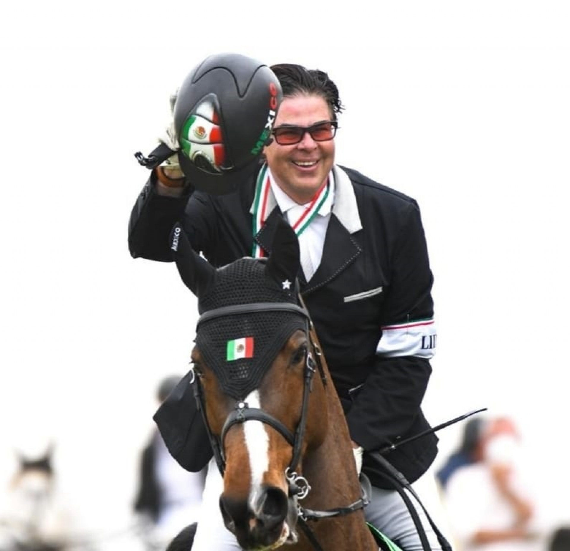 Javier Estrada califica al Campeonato Internacional de Salto Ecuestre