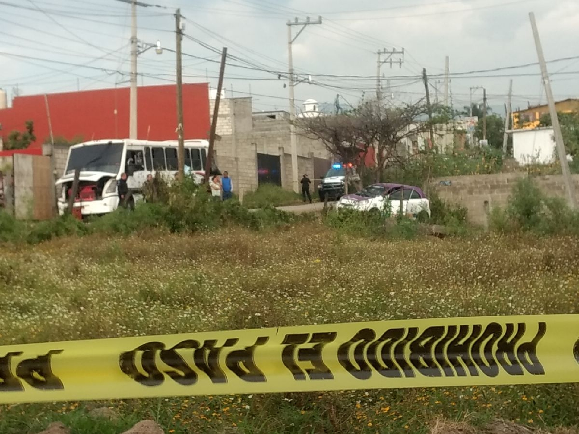 Balean a un taxista en la colonia Cerritos Barona