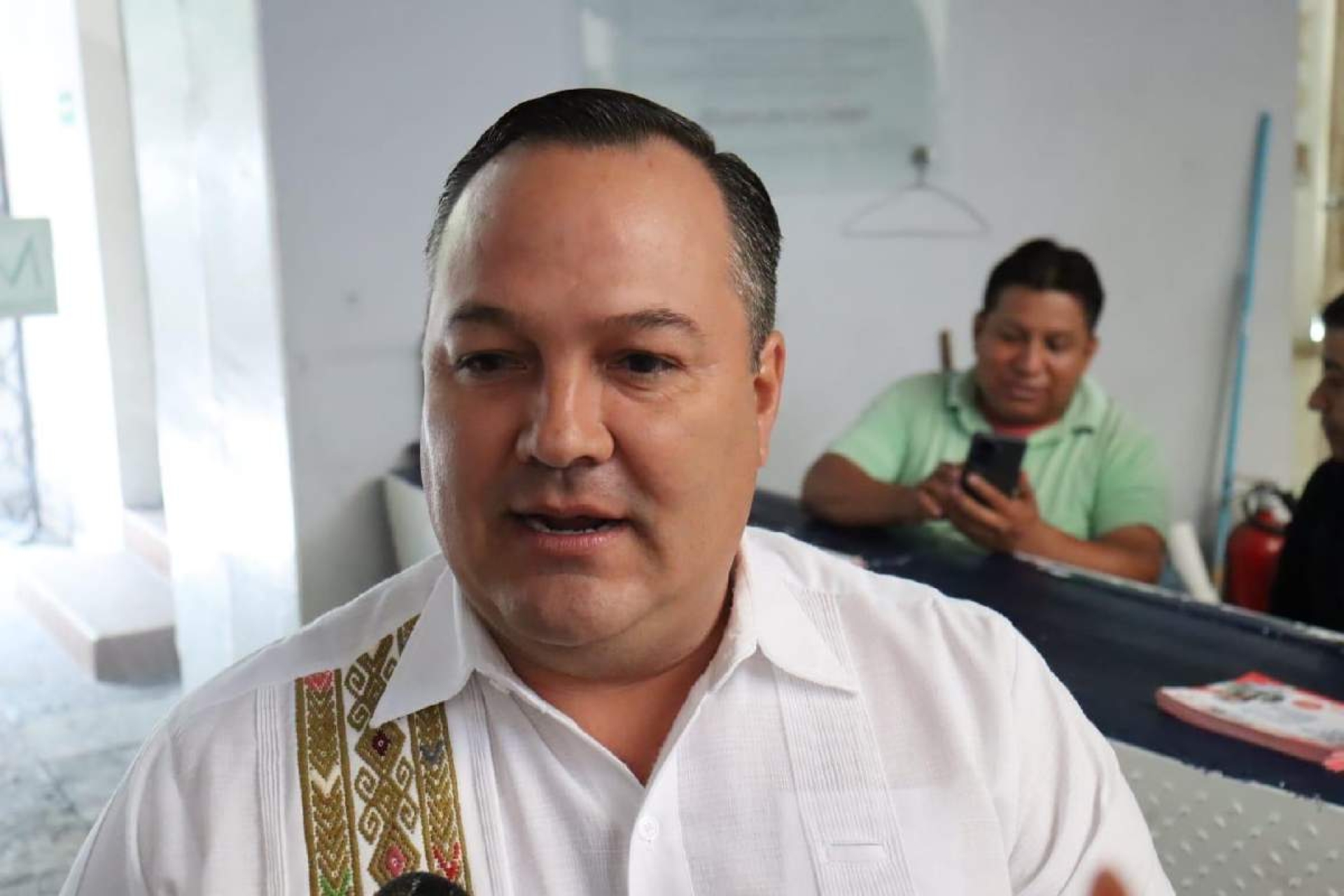 Admiten protección a fiscal