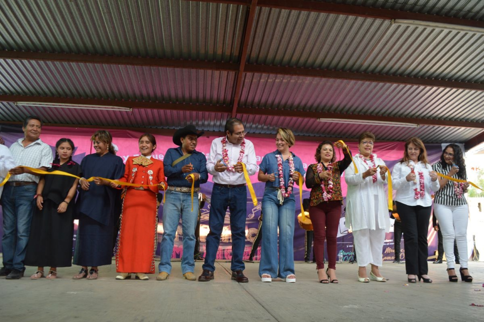 Inauguran el XIX Encuentro Estatal del Mariachi Tradicional Náhuatl en Tetelcingo