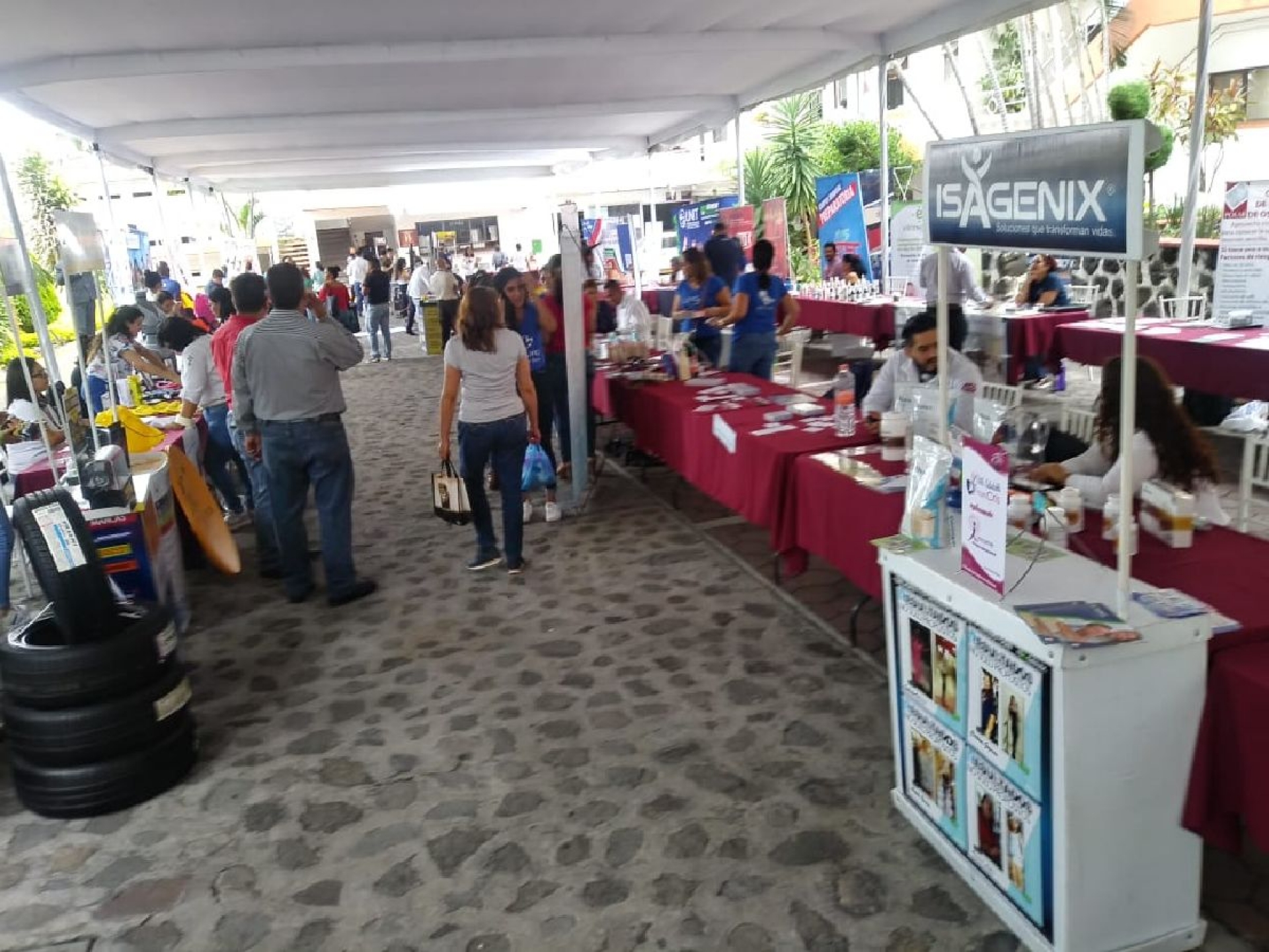 Inaugura Antonio Villalobos feria de descuentos y promociones