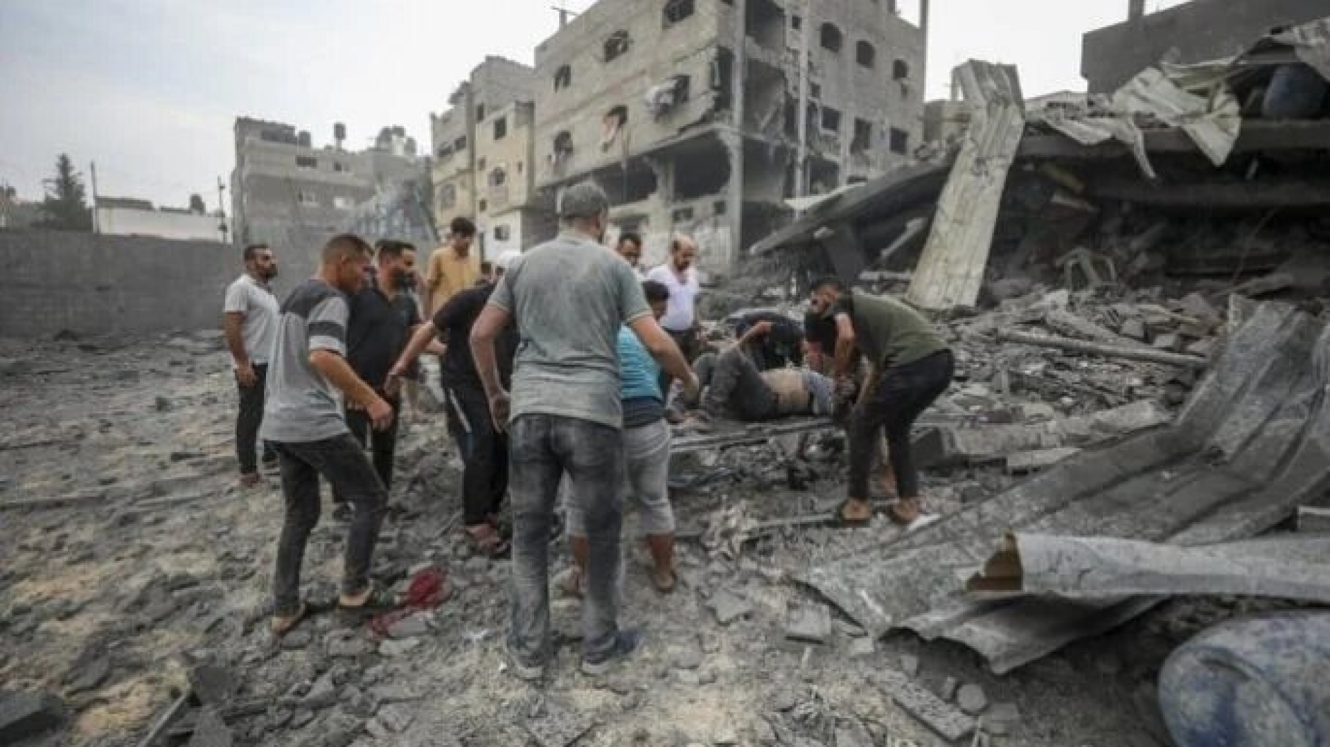 Francia y España piden 'tregua humanitaria' para civiles en Gaza