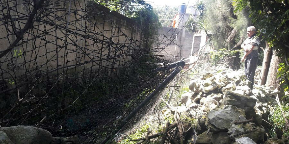 Exigen habitantes de la colonia Tlatepexco reparación del daño en su propiedad