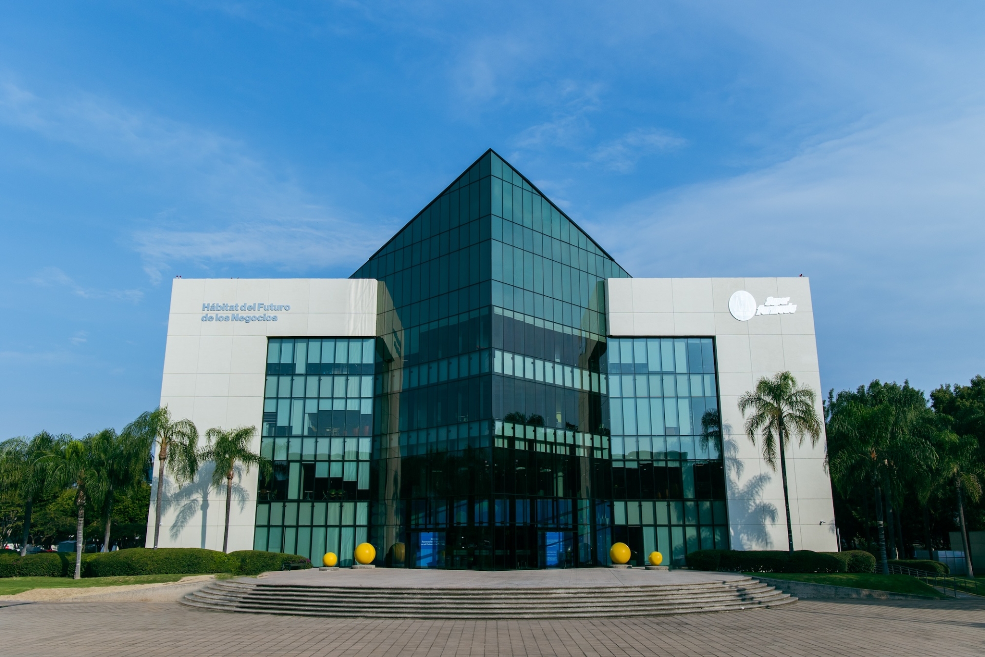Farmacias Guadalajara Inaugura 'Hábitat para el Futuro de los Negocios' en Tec de Monterrey