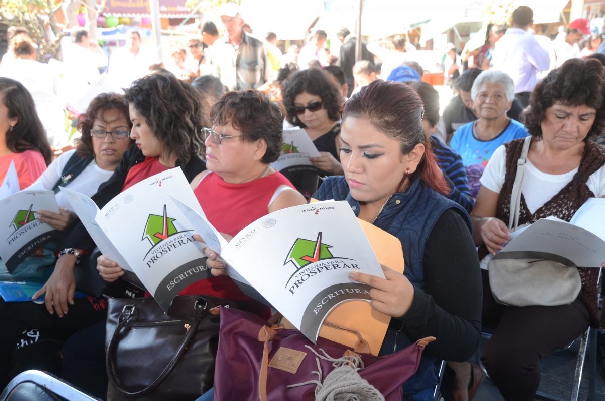 Entrega Sedatu escrituras en la región oriente