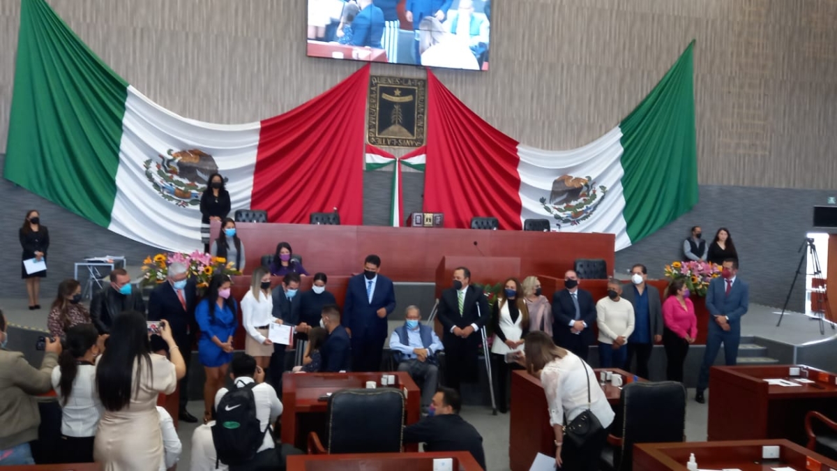 Entregan premio estatal para personas con discapacidad 'Gabriela Raquel Brimmer Duglacz 2021'