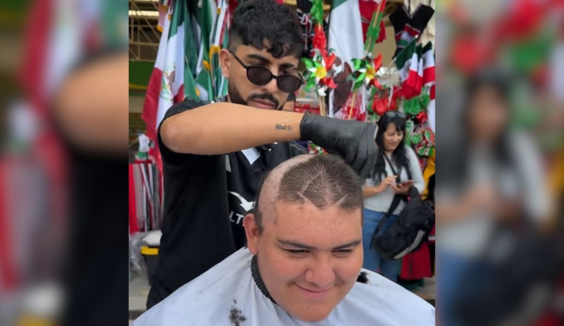 Joven gana iPhone sin raparse en reto viral de HotSpanish