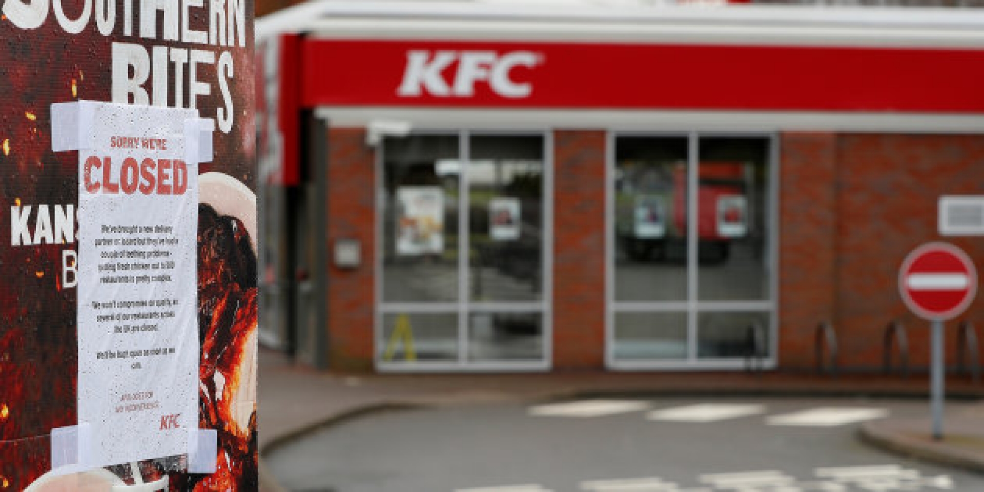 Cierran unos 900 locales de KFC en Gran Bretaña por falta de pollo