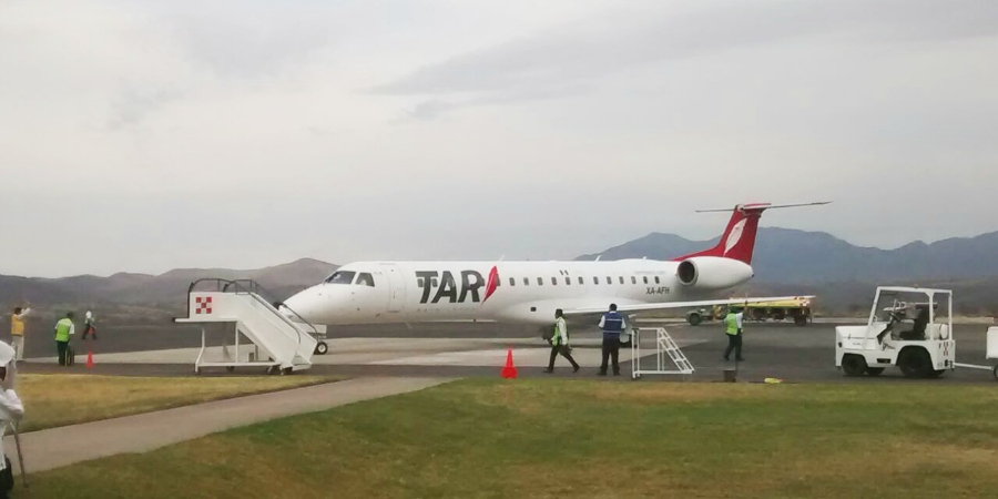 Reanudan vuelos comerciales en el aeropuerto "Mariano Matamoros"