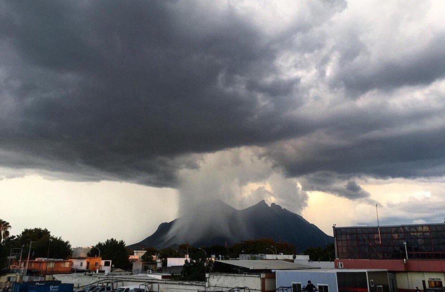 Le tocó 'baño' al Cerro de la Silla