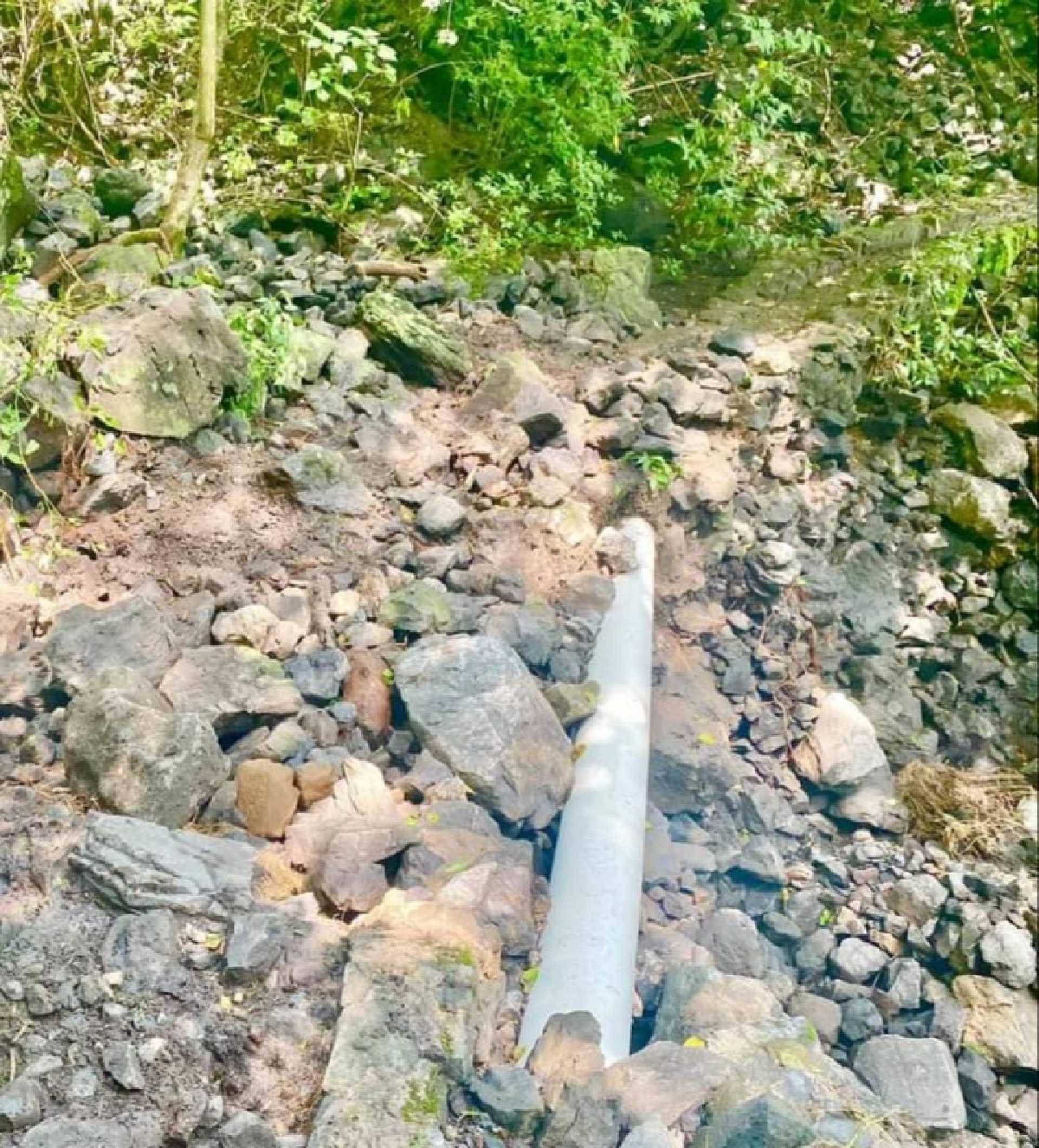 Reparan los sistemas de agua dañados por tromba
