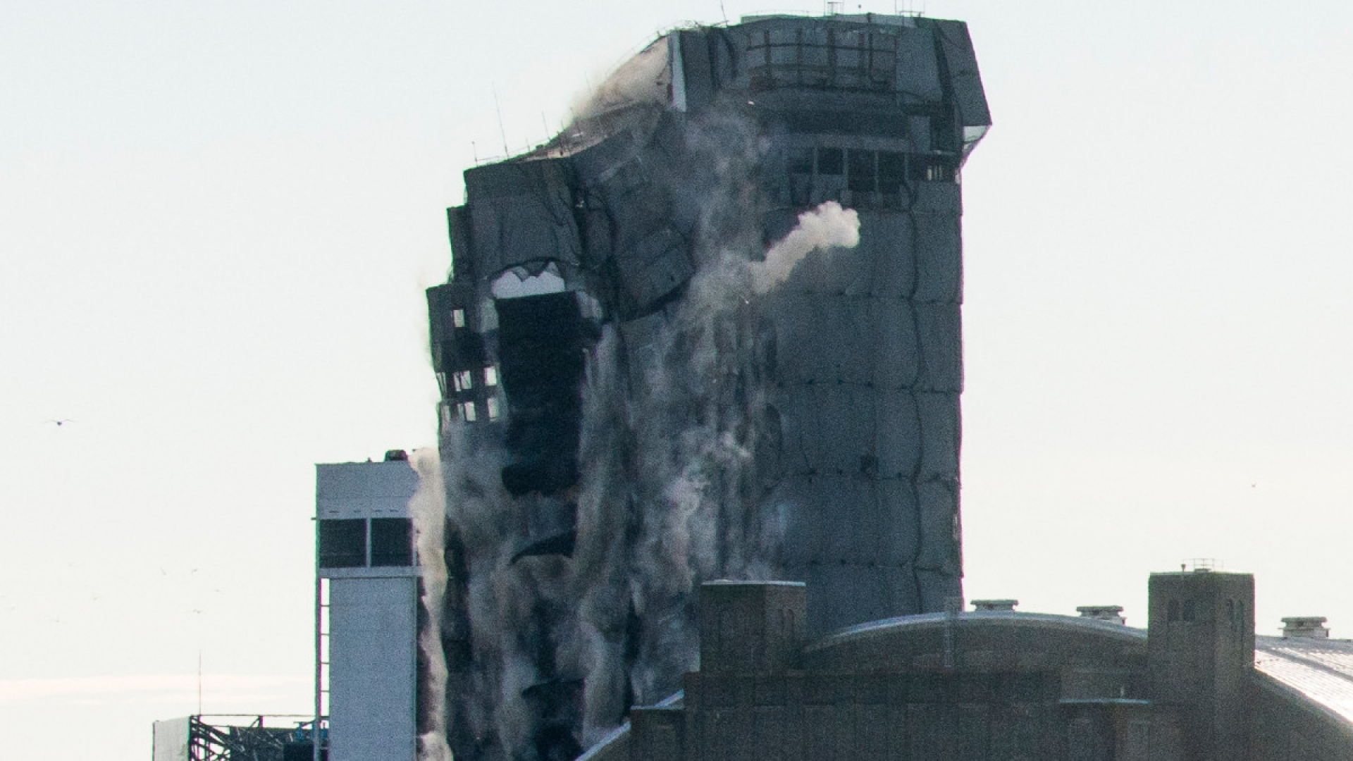 Demuelen el Trump Plaza Casino en Atlantic City