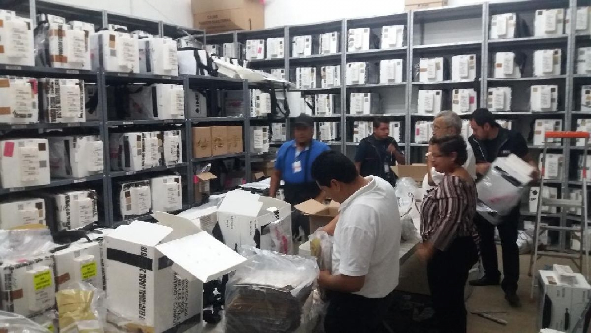 Inicia INE proceso de confinamiento final del material electoral