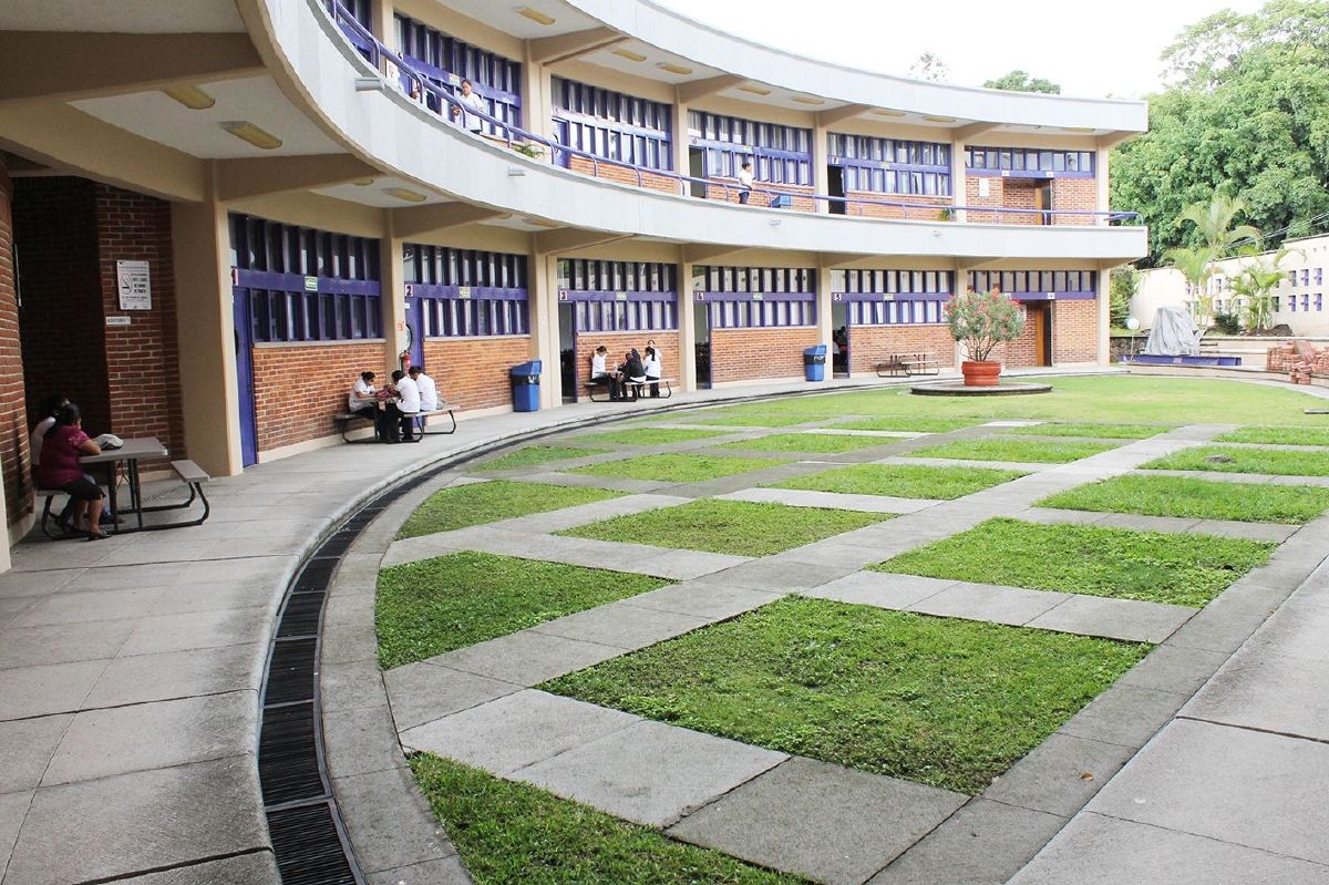 La Facultad de Enfermería festejó sus primeros 80 años