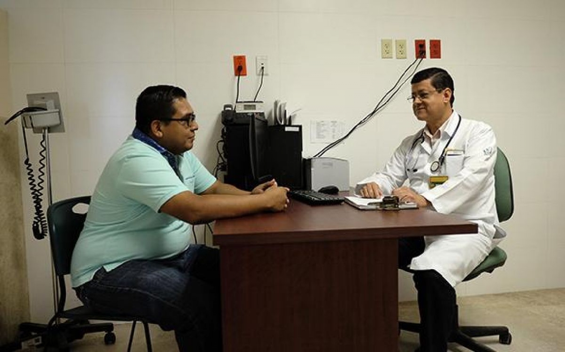 Vasectomía sin bisturí, método recomendado para planificación familiar: IMSS