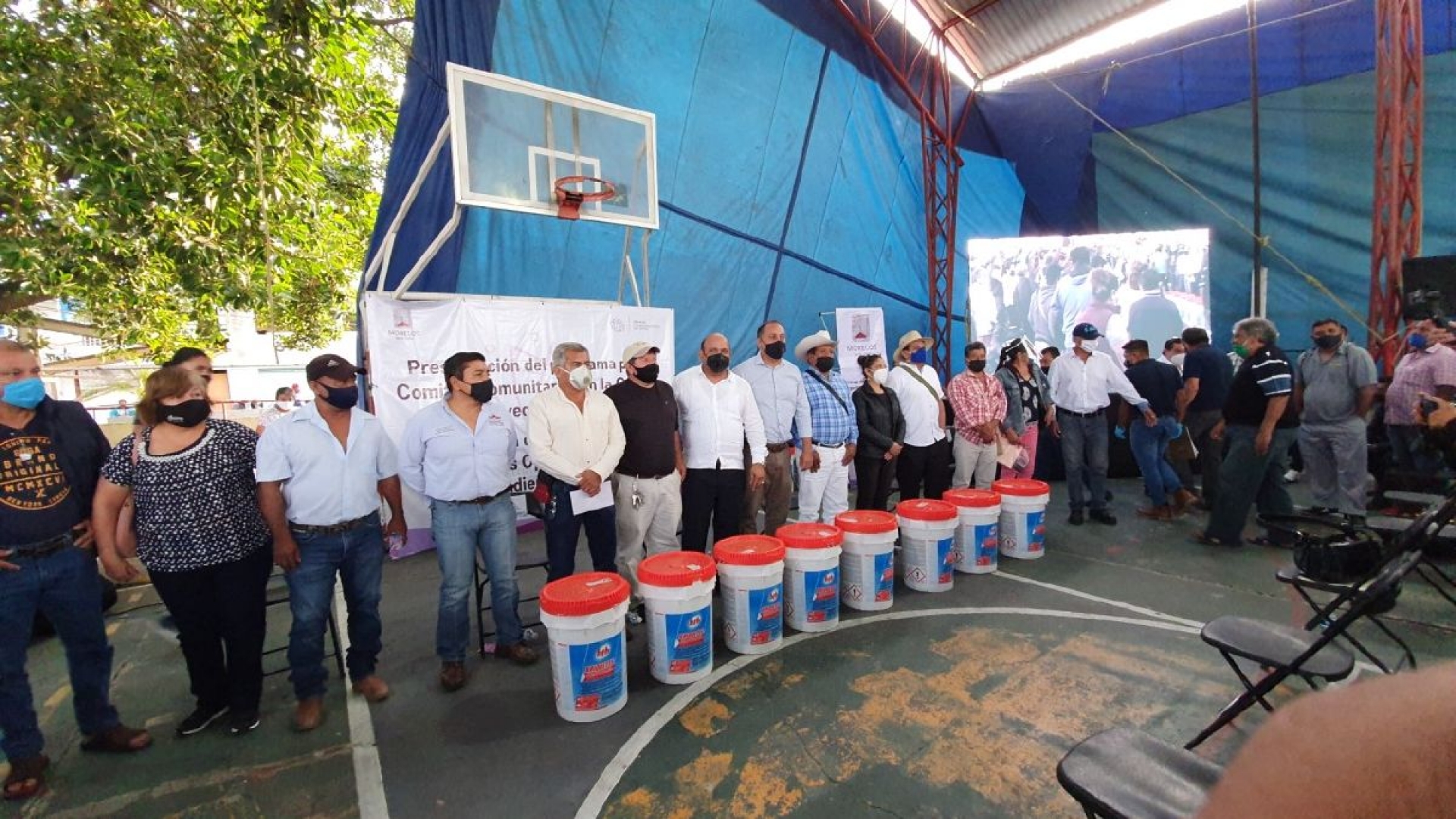 Entrega la Ceagua hipoclorito de calcio en colonias de Cuautla