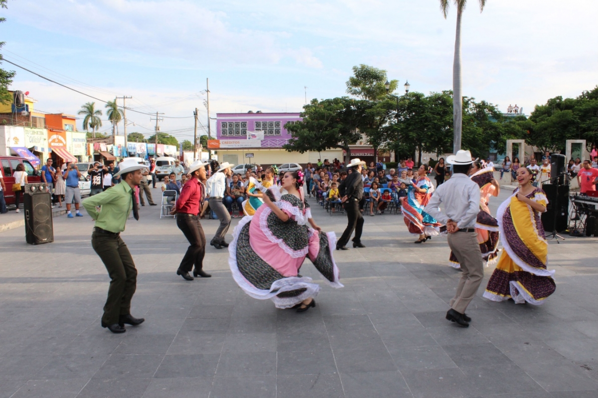 Presentan grupos que participarán en el primer concurso de baile folklórico en Cuautla