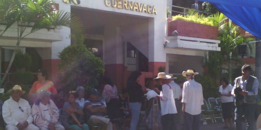 Continuará en plantón permanente la Asociación Cívica Morelense en el Ayuntamiento de Cuernavaca